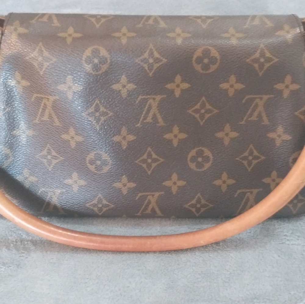 Louis Vuitton Mini Looping